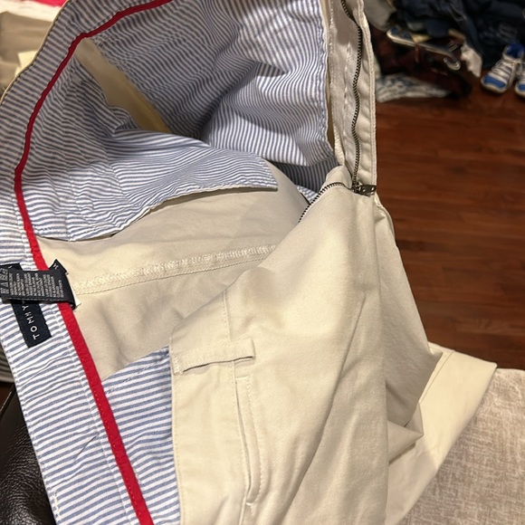 Tommy Hilfiger khaki pants - Picture 6 of 7
